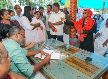3.05 crore crop insurance compensation on farm