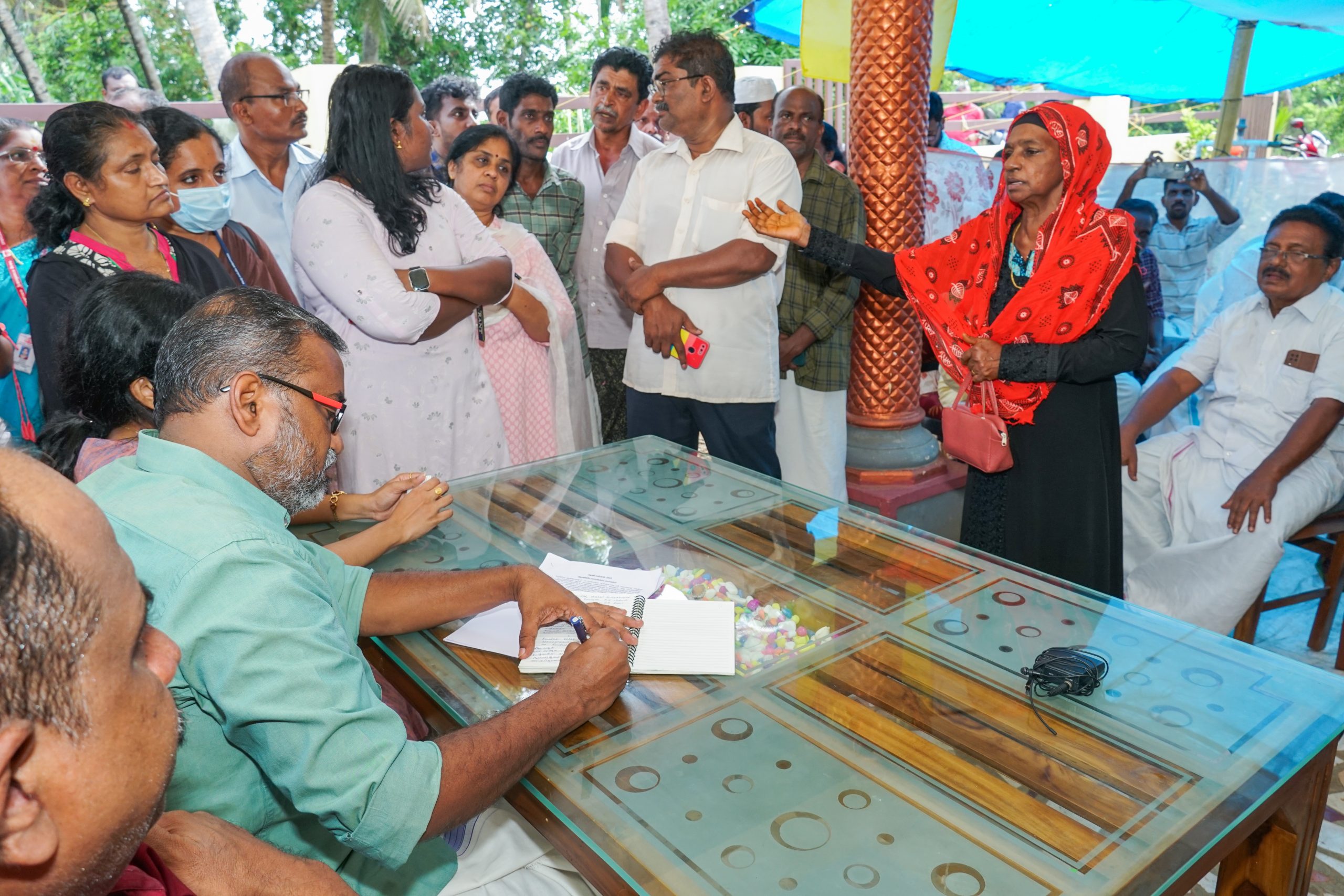 3.05 crore crop insurance compensation on farm
